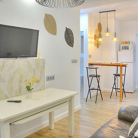 Family Apartment In Triana Sevilla Buitenkant foto