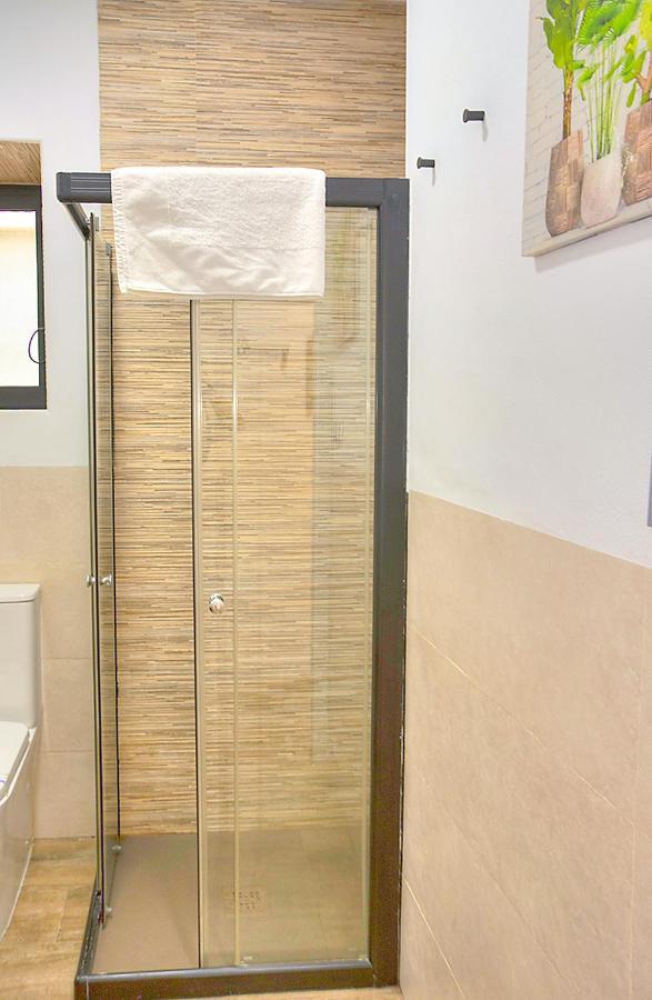 Family Apartment In Triana Sevilla Buitenkant foto