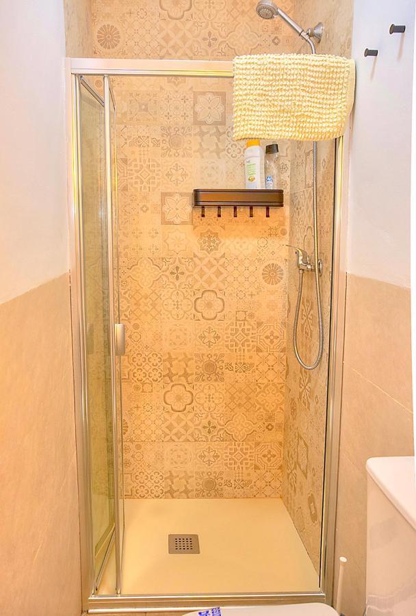 Family Apartment In Triana Sevilla Buitenkant foto