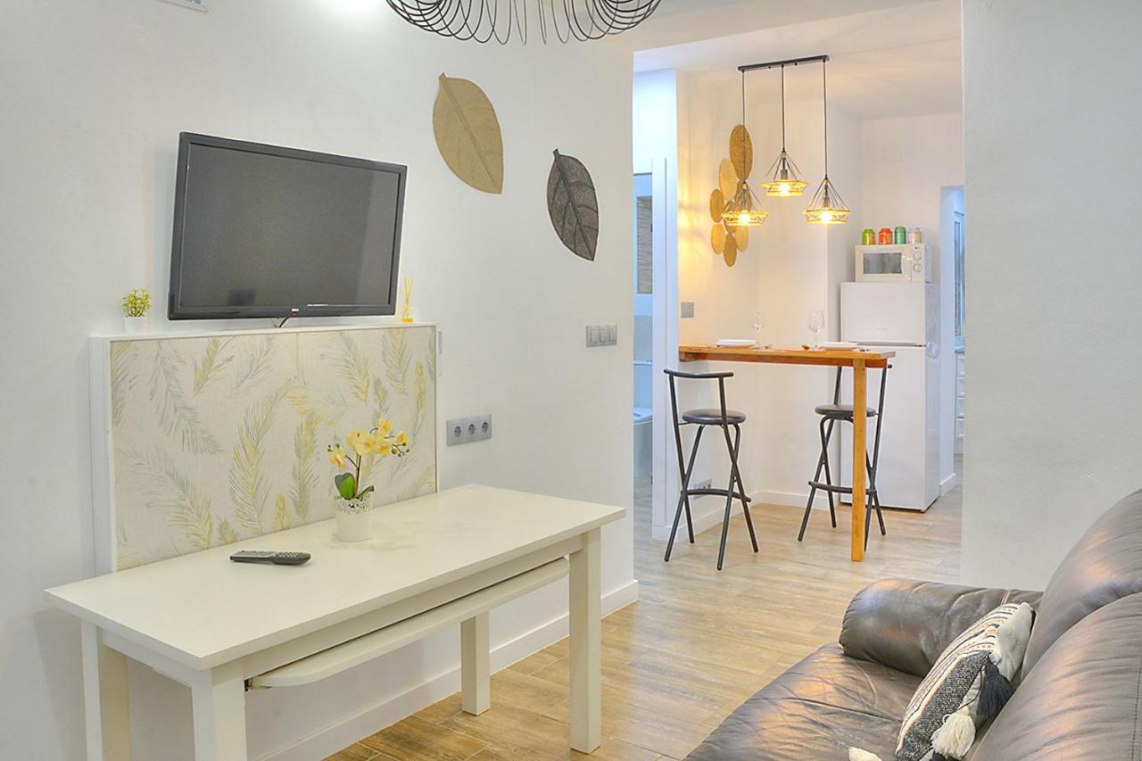Family Apartment In Triana Sevilla Buitenkant foto