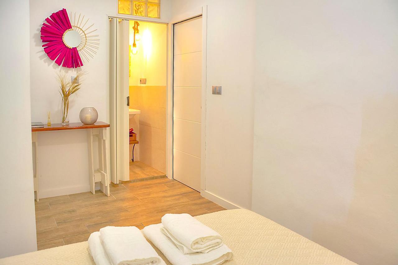 Family Apartment In Triana Sevilla Buitenkant foto
