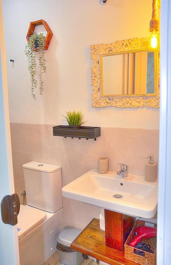Family Apartment In Triana Sevilla Buitenkant foto