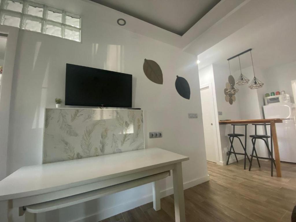 Family Apartment In Triana Sevilla Buitenkant foto